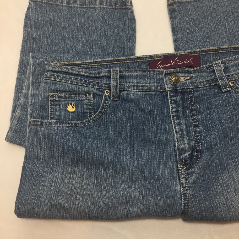Gloria Vanderbilt Jeans with Swan size 8